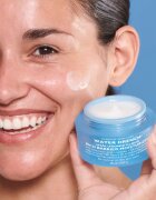 Peter Thomas Roth Water Drench Hyaluronic Cloud Rich Barrier Moisturizer богат хидратиращ крем възстановяващ кожната бариера 50 мл.