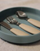 Petite&Mars Take&Match Stainless Steel Cutlery Set прибор за деца Ochre 12m+ 3 бр.