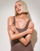 Playboy Your Skin спрей за тяло с блясък за жени 250 мл.