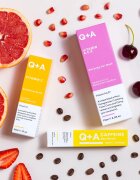 Q+A Caffeine озаряващ серум за околоочната зона с кофеин 15 мл.