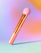 Real Techniques Hyperbrights четка за руж RT 449 1 бр.