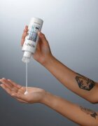 Redken Acidic Bonding Concentrate грижа за използване преди нанасянето на шампоан за увредена коса 190 мл.