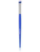 Revolution Relove Brush Queen четка за сенки и преходи между нюансите 1 бр.