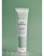 Revolution Skincare X Sali Hughes Clean Sheet нежно почистващ гел крем 100 мл.