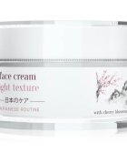 Revox B77 Japanese Routine Face Cream Light Texture лек хидратиращ крем за лице 50 мл.