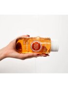 Revuele Nutty Caramel Snug Fragranced Nourishing Shower Gel парфюмиран душ гел с подхранващ ефект за жени 400 мл.