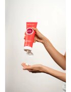 Revuele Plum & Bloom Allure Fragranced Brightening Body Cream озаряващ крем за тяло с хидратиращ ефект за жени 250 мл.