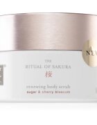 Rituals The Ritual Of Sakura омекотяващ скраб за тяло 250 гр.
