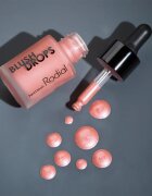 Rodial Blush Drops течен руж и блясък за устни придаващ хидратация и блясък цвят Frosted Pink 15 мл.