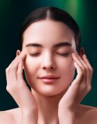 Shiseido Future Solution LX Legendary Enmei Ultimate Brillance Eye Cream подмладяващ и озаряващ крем за околоочната зона 15 мл.