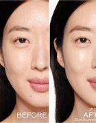 Shiseido Revitalessence Skin Glow Foundation лек фон дьо тен с озаряващ ефект SPF 30 цвят Lace 30 мл.