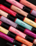 Shiseido Shimmer GelGloss блясък за устни с блестящи частици с хидратиращ ефект цвят 03 Kurumi Beige 9 мл.