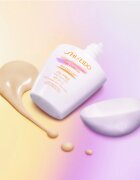 Shiseido Sun Care Urban Environment Age Defense матиращ слънцезащитен крем за лице SPF 30 30 мл.