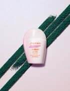 Shiseido Sun Care Urban Environment Age Defense матиращ слънцезащитен крем за лице SPF 30 30 мл.
