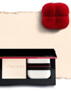 Shiseido Synchro Skin Invisible Silk Pressed Powder матираща пудра цвят Translucent Matte/Naturel Mat 10 гр.