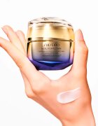 Shiseido Vital Perfection Uplifting and Firming Advanced Cream интензивно стягащ дневен и нощен крем 75 мл.