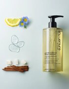 Shu Uemura Deep Cleanser Gentle Radiance нежен почистващ шампоан за здрава и красива коса 400 мл.