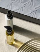 Shu Uemura Essence Absolue подаръчен комплект придаващ хидратация и блясък