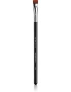 Sigma Beauty Eyes E15 плоска четка за оформяне на детайли 1 бр.
