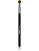 Sigma Beauty Eyes E55 Eye Shading Brush четка за сенки и преходи между нюансите 1 бр.