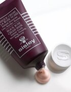 Sisley Black Rose Cream Mask кремообразна маска намаляваща признаците на стареене за интензивна хидратация 60 мл.