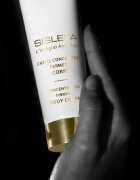 Sisley Sisleÿa L'Integral Anti-Age Concentrated Firming Body Cream стягащ крем за тяло против стареене на кожата 150 мл.