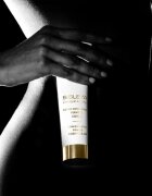 Sisley Sisleÿa L'Integral Anti-Age Concentrated Firming Body Cream стягащ крем за тяло против стареене на кожата 150 мл.