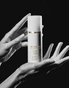 Sisley Sisleÿa L'Integral Anti-Aging Concentrate Hand Care подмладяващ крем за ръце против пигментни петна SPF 30 75 мл.