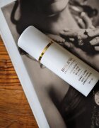 Sisley Sisleÿa L'Integral Anti-Aging Concentrate Hand Care подмладяващ крем за ръце против пигментни петна SPF 30 75 мл.