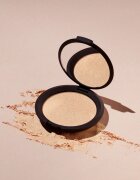 Smashbox x Becca Shimmering Skin Perfector Pressed Highlighter озарител цвят Moonstone 7 гр.