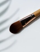 So Eco Foundation Brush четка за кремообразен и течен фон дьо тен 1 бр.