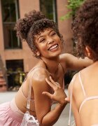 Sol de Janeiro Rosa Charmosa Dewy Cream озаряващ крем за тяло 75 мл.