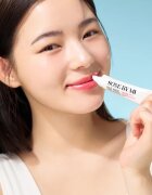 Some By Mi V10 Hyal Lip Protector защитен балсам за устни SPF 15 цвят Berry 7 мл.