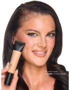 SOSU Cosmetics Studio Wear фон дьо тен SPF 50 цвят 11 W 32 мл.