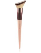 Technic Cosmetics Foundation Brush четка за течен фон дьо тен 1 бр.