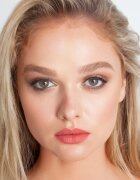 theBalm Meet Matt(e) Hughes Long Lasting Liquid Lipstick дълготрайно течно червило цвят Honest 7.4 мл.