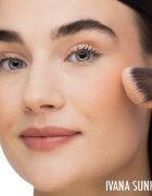theBalm Swinging Singles Blush компактен руж цвят Ivana Sunkiss 5.5 гр.