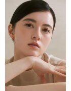 thim Satin Lip Glaze дълготраен гланц за устни с хидратиращ ефект цвят 02 Haze Coral 6 гр.