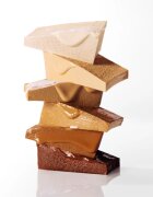 TIRTIR Mask Fit Red Foundation озаряващ течен фон дьо тен с хидратиращ ефект цвят 22N Shell Beige 30 мл.