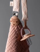 Tommee Tippee Comforter Clip клипс за биберон Beige 1 бр.