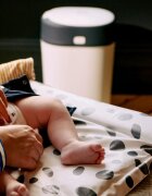 Tommee Tippee Twist & Click White кош за пелени + касета за кош 1 бр.