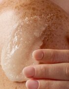 Tree Hut Shea Sugar Scrub Santal Haze захарен скраб за тяло 510 гр.