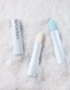 Unleashia Glacier Vegan Lip Balm хидратиращ балсам за устни с блясък цвят No.1 Snow Frost 3.3 гр.