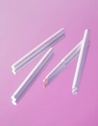 Unleashia Pretty Easy Glitter Stick кремообразен озарител в стик цвят No.2 Flutter 0.7 гр.