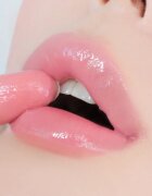 Unleashia Sisua Popcorn Syrup Lip Plumper хидратиращ блясък за устни цвят No.1 Strawberry Cream 3.8 гр.