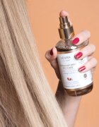 Venira Protective Hair Spray защитен спрей за изтощена от слънце коса с аромат Mango and Lychee 200 мл.