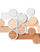 Wet N Wild BareFocus Clarifying Finishing Powder матираща пудра цвят Light/Medium 6 гр.