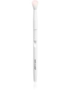 Wet N Wild Essential Crease Brush кръгла четка за сенки за очи 1 бр.