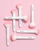 Wet N Wild Essential Powder Brush четка за пудра 1 бр.