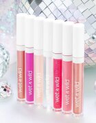 Wet N Wild MegaSlicks блясък за устни с блестящи частици с хидратиращ ефект цвят Call Me Boss 5.4 гр.